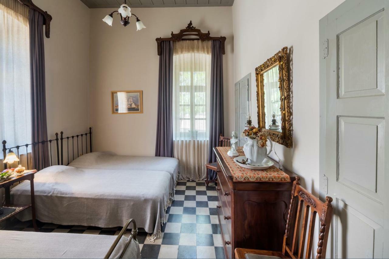Dellagracia Mansion In Poseidonia Syros Villa Posidhonia  ภายนอก รูปภาพ