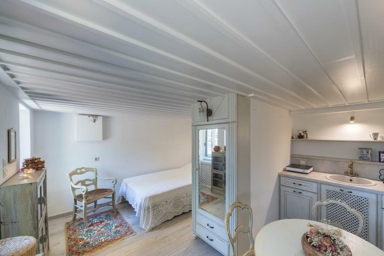Dellagracia Mansion In Poseidonia Syros Villa Posidhonia  ภายนอก รูปภาพ