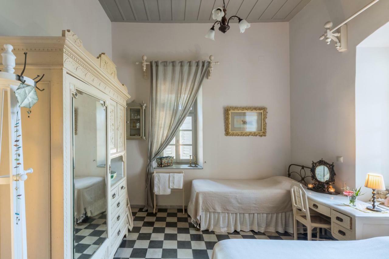 Dellagracia Mansion In Poseidonia Syros Villa Posidhonia  ภายนอก รูปภาพ
